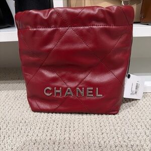 Chanel Burgundy Quilted Shoulder Bag Mini 22 Bag NWT